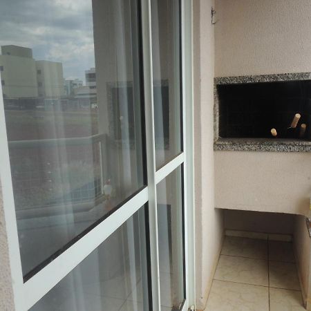 Апартаменты Apartamento Mobiliado Com Garagem Шапеко Экстерьер фото