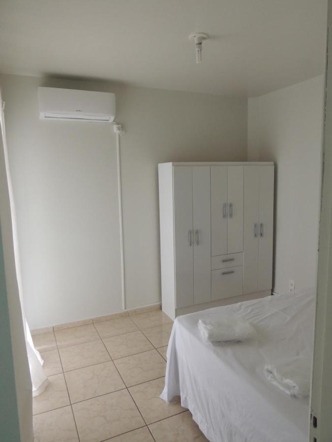 Апартаменты Apartamento Mobiliado Com Garagem Шапеко Экстерьер фото